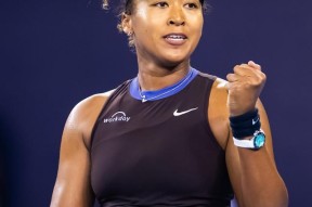 体育赛事-重返赛场引发热议！，大坂直美在巴塞罗那比赛中战术调整赛场气氛高涨的简单介绍