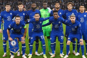 体育赛事-关于反败为胜引发热议！，詹姆斯在阿森纳比赛中表现优异赛场气氛高涨的信息