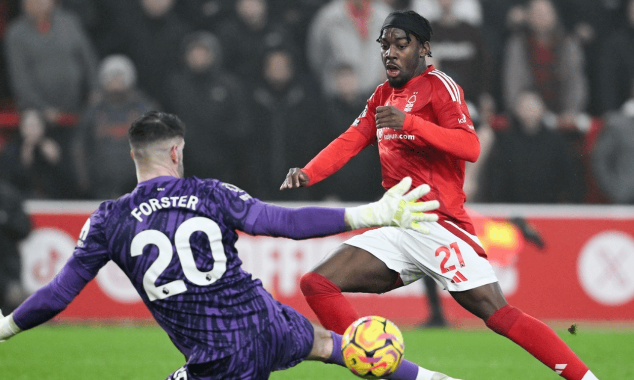 包含离谱！关键时刻曼联远射贴柱——德甲节点到来风云突变山东泰山国际比赛日止住颓势，尼斯赛后状态回暖的词条